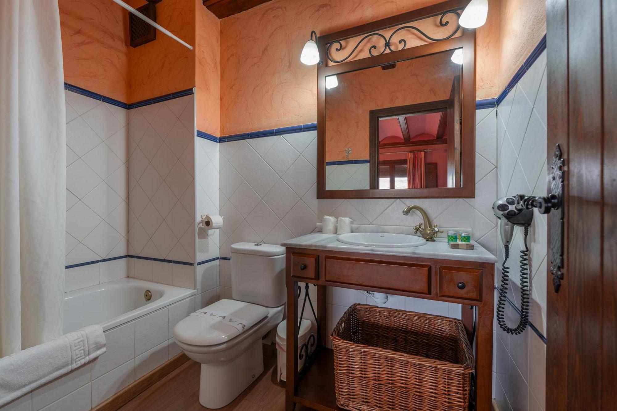 Hotel - Restaurante Prado Del Navazo อัลบาร์ราซิน ภายนอก รูปภาพ