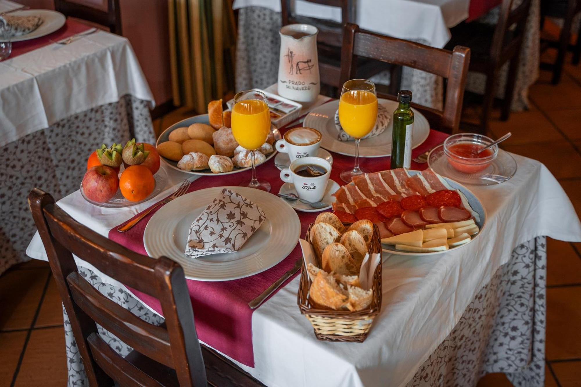 Hotel - Restaurante Prado Del Navazo อัลบาร์ราซิน ภายนอก รูปภาพ