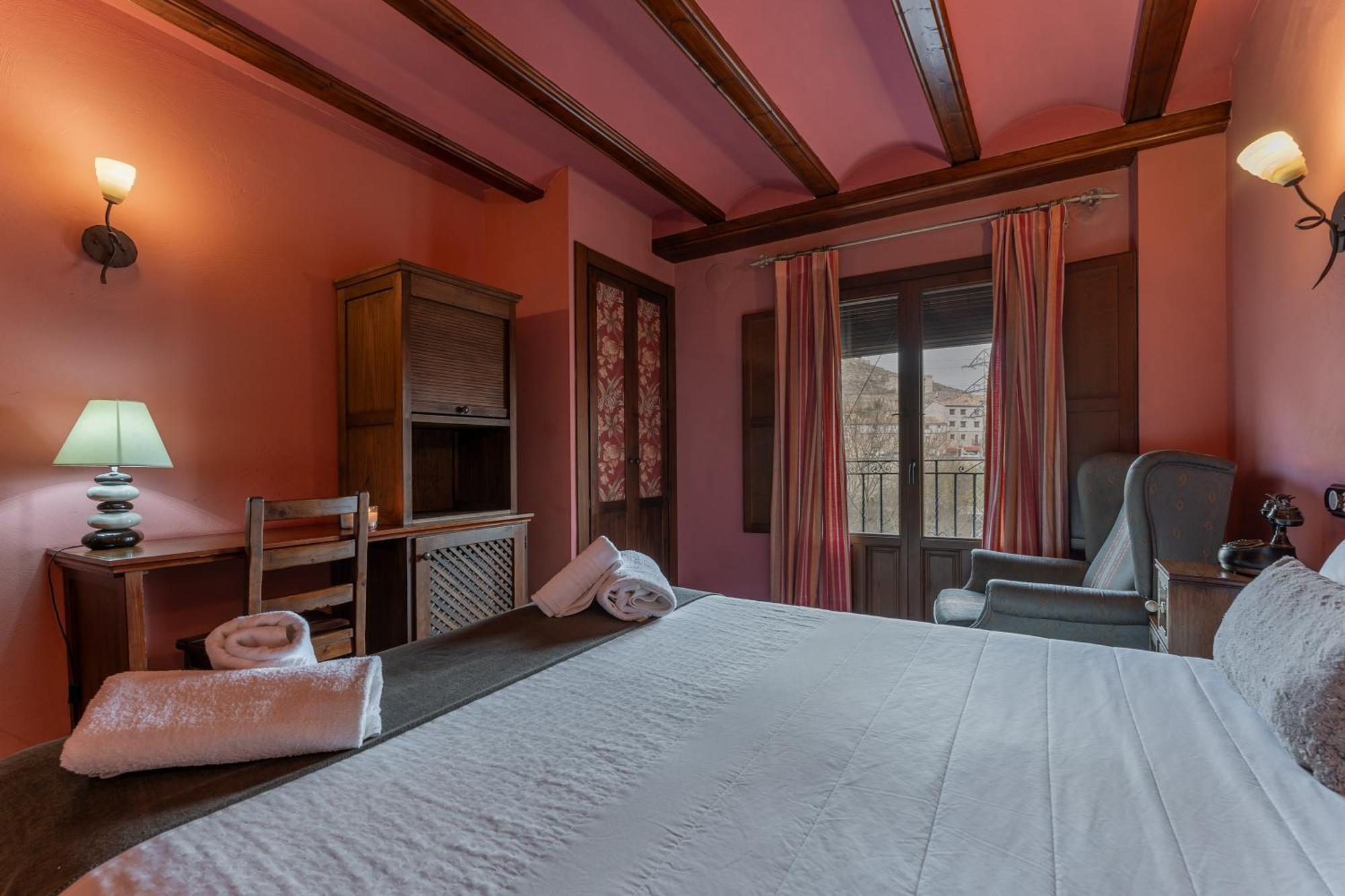 Hotel - Restaurante Prado Del Navazo อัลบาร์ราซิน ภายนอก รูปภาพ